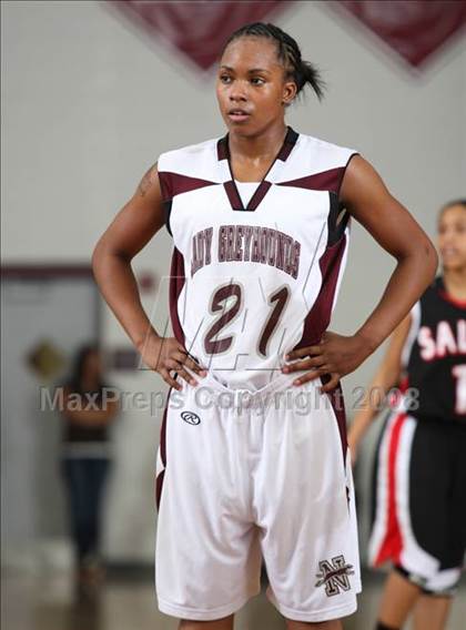 Thumbnail 3 in Salem vs Norcom (Lady Greyhound Classic) photogallery.