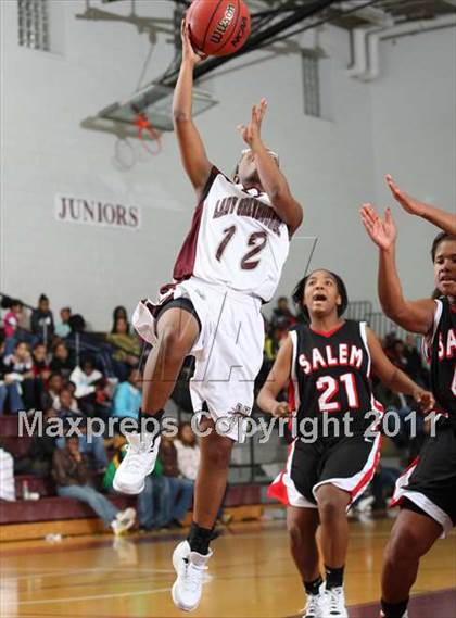 Thumbnail 1 in Salem vs Norcom (Lady Greyhound Classic) photogallery.