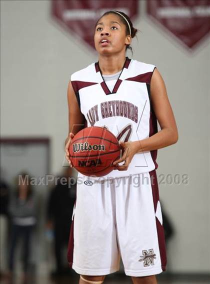 Thumbnail 2 in Salem vs Norcom (Lady Greyhound Classic) photogallery.