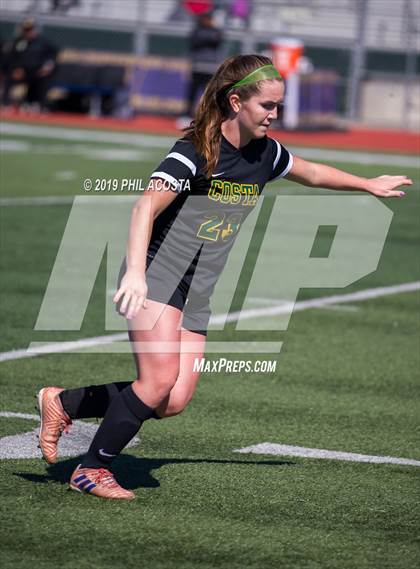 Thumbnail 2 in Sunny Hills vs Mira Costa (CIF SS D2 Championship) photogallery.