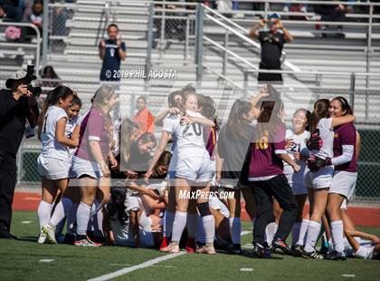 Thumbnail 1 in Sunny Hills vs Mira Costa (CIF SS D2 Championship) photogallery.