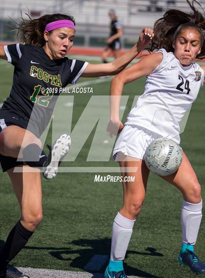 Thumbnail 2 in Sunny Hills vs Mira Costa (CIF SS D2 Championship) photogallery.