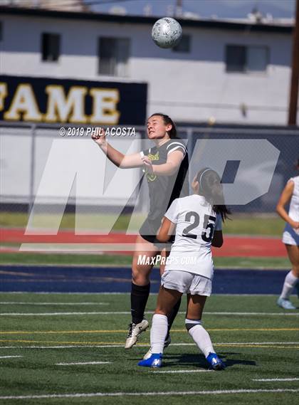 Thumbnail 1 in Sunny Hills vs Mira Costa (CIF SS D2 Championship) photogallery.