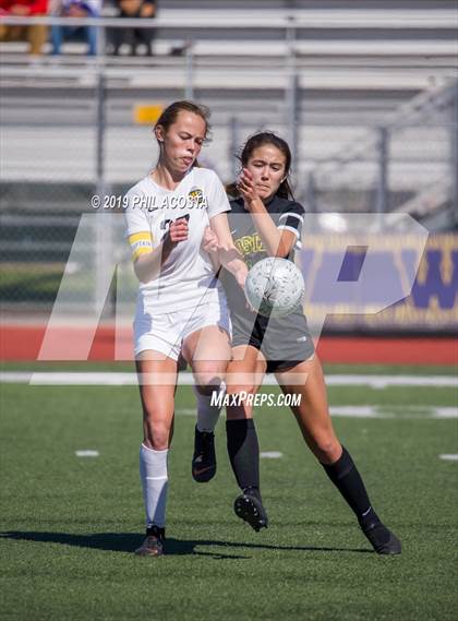 Thumbnail 2 in Sunny Hills vs Mira Costa (CIF SS D2 Championship) photogallery.