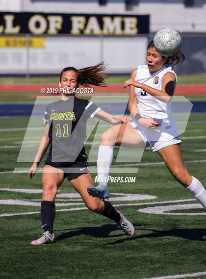 Thumbnail 1 in Sunny Hills vs Mira Costa (CIF SS D2 Championship) photogallery.