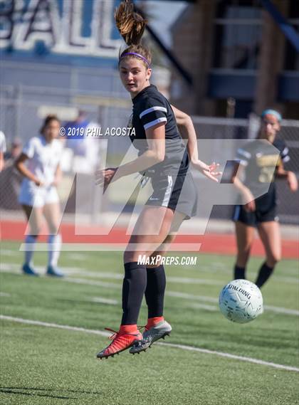Thumbnail 1 in Sunny Hills vs Mira Costa (CIF SS D2 Championship) photogallery.