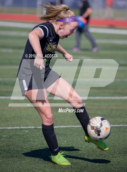 Thumbnail 1 in Sunny Hills vs Mira Costa (CIF SS D2 Championship) photogallery.
