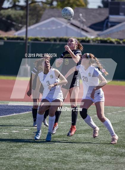 Thumbnail 3 in Sunny Hills vs Mira Costa (CIF SS D2 Championship) photogallery.