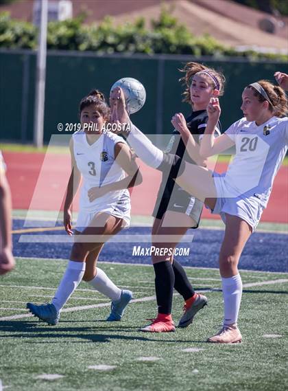 Thumbnail 2 in Sunny Hills vs Mira Costa (CIF SS D2 Championship) photogallery.