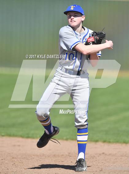 Thumbnail 1 in Leonard vs Community (Pottsboro Tournament) photogallery.