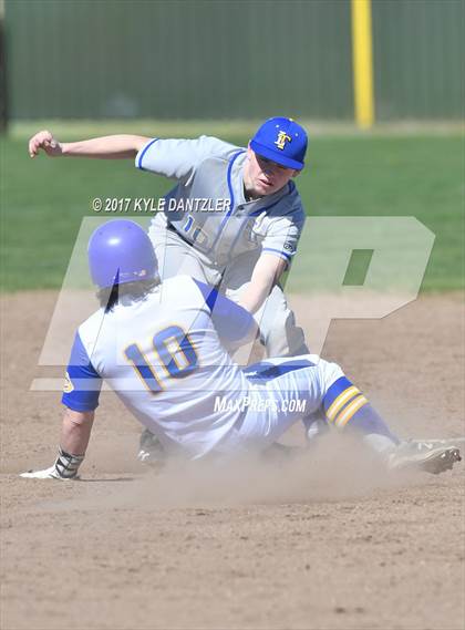 Thumbnail 1 in Leonard vs Community (Pottsboro Tournament) photogallery.
