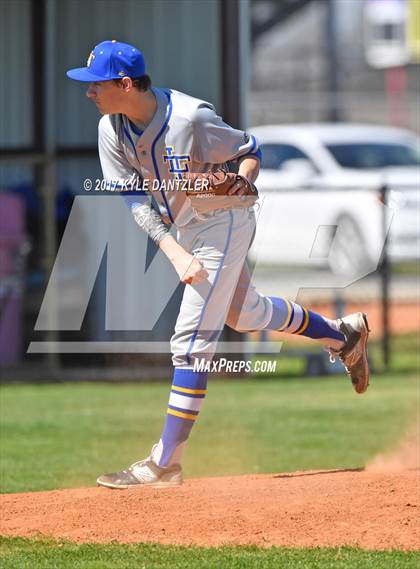 Thumbnail 1 in Leonard vs Community (Pottsboro Tournament) photogallery.