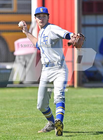 Thumbnail 2 in Leonard vs Community (Pottsboro Tournament) photogallery.