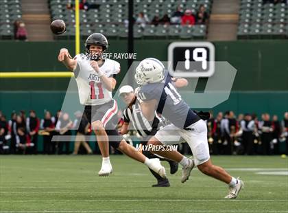 Thumbnail 1 in Walnut Grove vs. Argyle (UIL 5A D2 Football Region 1 Regional) photogallery.