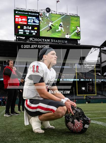 Thumbnail 2 in Walnut Grove vs. Argyle (UIL 5A D2 Football Region 1 Regional) photogallery.