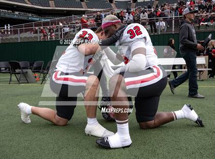 Thumbnail 2 in Walnut Grove vs. Argyle (UIL 5A D2 Football Region 1 Regional) photogallery.