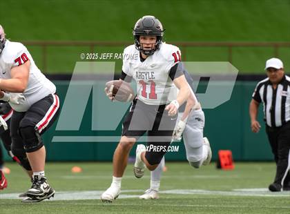 Thumbnail 3 in Walnut Grove vs. Argyle (UIL 5A D2 Football Region 1 Regional) photogallery.