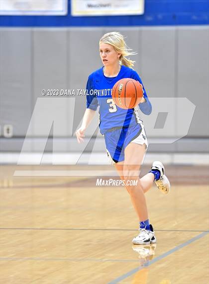 Thumbnail 2 in Hamilton vs. Windthorst (UIL 2A Region II Area) photogallery.