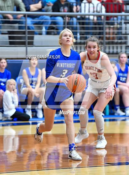 Thumbnail 3 in Hamilton vs. Windthorst (UIL 2A Region II Area) photogallery.
