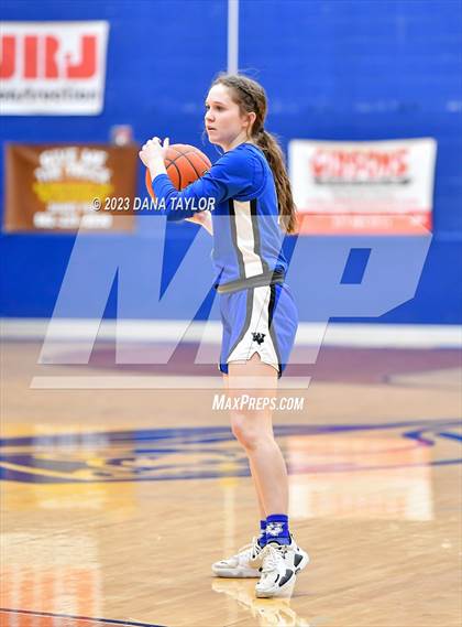 Thumbnail 1 in Hamilton vs. Windthorst (UIL 2A Region II Area) photogallery.