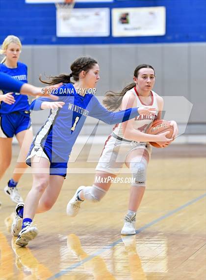 Thumbnail 3 in Hamilton vs. Windthorst (UIL 2A Region II Area) photogallery.
