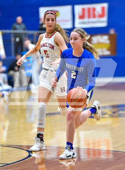 Thumbnail 3 in Hamilton vs. Windthorst (UIL 2A Region II Area) photogallery.