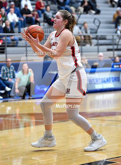 Thumbnail 2 in Hamilton vs. Windthorst (UIL 2A Region II Area) photogallery.