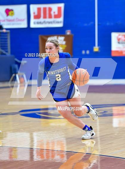 Thumbnail 3 in Hamilton vs. Windthorst (UIL 2A Region II Area) photogallery.
