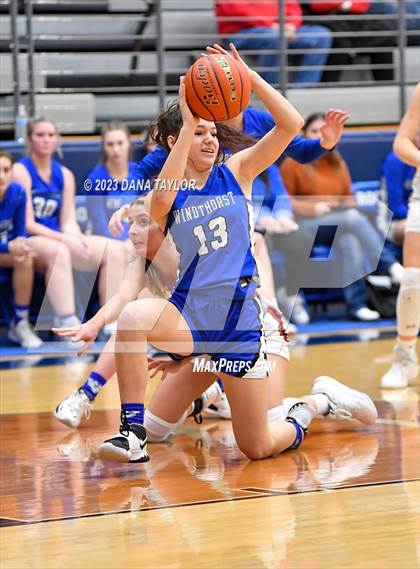 Thumbnail 2 in Hamilton vs. Windthorst (UIL 2A Region II Area) photogallery.