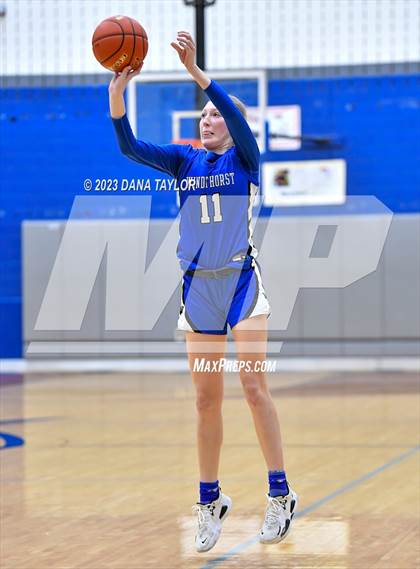 Thumbnail 1 in Hamilton vs. Windthorst (UIL 2A Region II Area) photogallery.