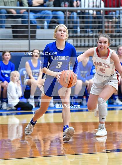 Thumbnail 2 in Hamilton vs. Windthorst (UIL 2A Region II Area) photogallery.