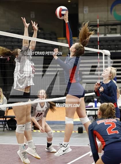 Thumbnail 3 in Crimson Cliffs vs. Pine View (UHSAA 4A Quarterfinal Playoff) photogallery.