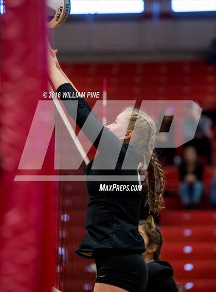 Thumbnail 3 in Panas vs. Vestal (NYSPHSAA Class A Regional Final) photogallery.