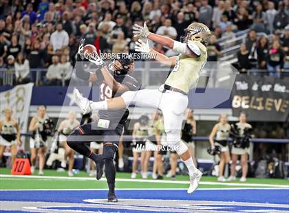 Thumbnail 3 in Rider vs. Aledo (UIL 5A Division 2 Semifinal) photogallery.
