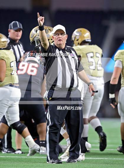 Thumbnail 3 in Rider vs. Aledo (UIL 5A Division 2 Semifinal) photogallery.
