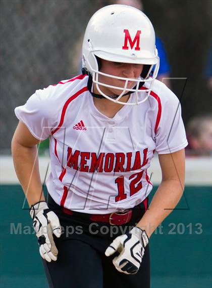 Thumbnail 3 in Memorial vs Westside (UIL 5A Region 3 Bi-District) photogallery.