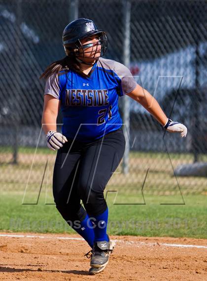 Thumbnail 3 in Memorial vs Westside (UIL 5A Region 3 Bi-District) photogallery.