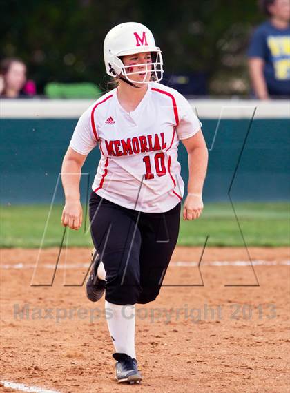 Thumbnail 2 in Memorial vs Westside (UIL 5A Region 3 Bi-District) photogallery.