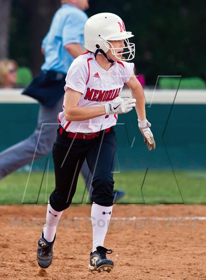 Thumbnail 2 in Memorial vs Westside (UIL 5A Region 3 Bi-District) photogallery.