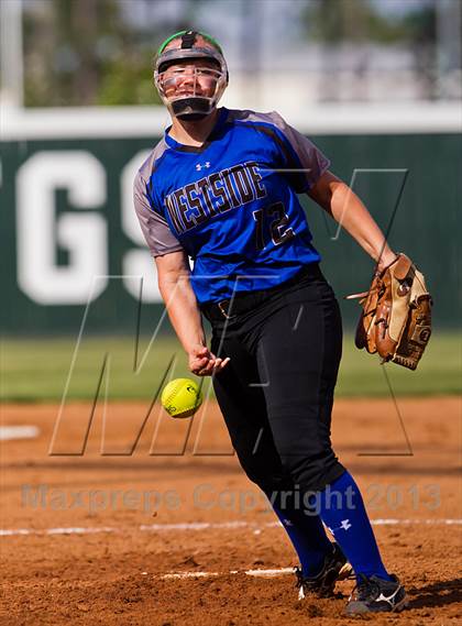 Thumbnail 1 in Memorial vs Westside (UIL 5A Region 3 Bi-District) photogallery.