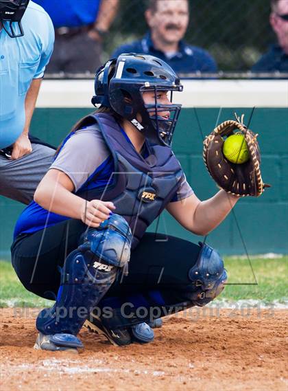 Thumbnail 3 in Memorial vs Westside (UIL 5A Region 3 Bi-District) photogallery.