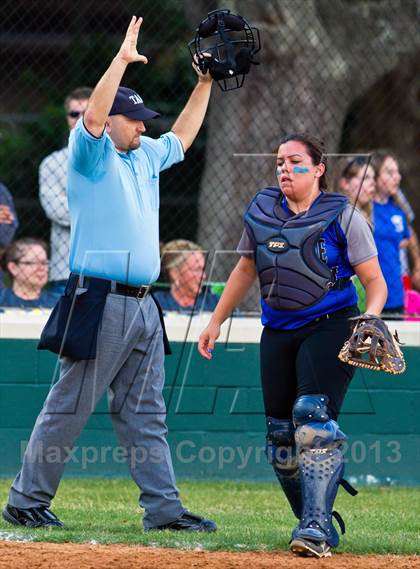 Thumbnail 2 in Memorial vs Westside (UIL 5A Region 3 Bi-District) photogallery.