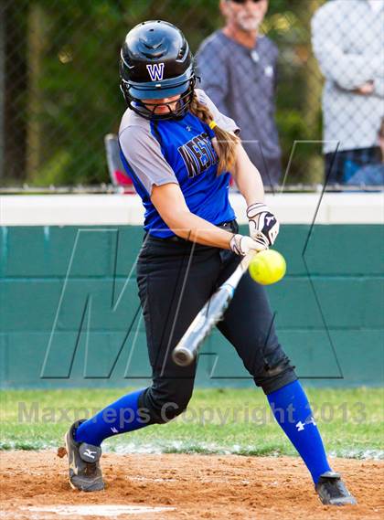 Thumbnail 3 in Memorial vs Westside (UIL 5A Region 3 Bi-District) photogallery.