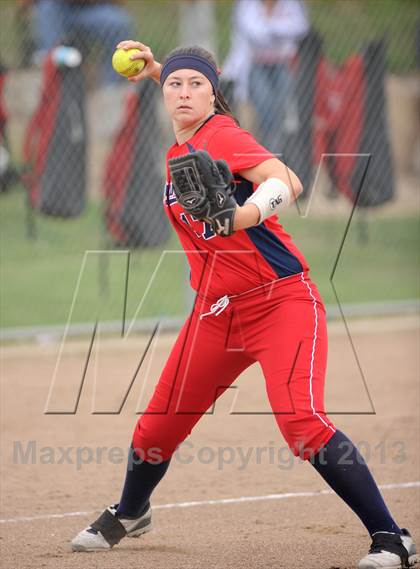 Thumbnail 2 in Tulare Western @ Garces (CIF CS Division 2 Quarterfinal) photogallery.