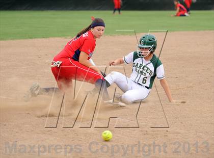 Thumbnail 2 in Tulare Western @ Garces (CIF CS Division 2 Quarterfinal) photogallery.
