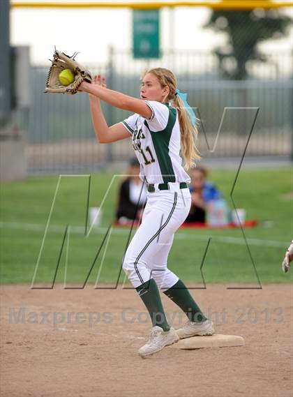 Thumbnail 3 in Tulare Western @ Garces (CIF CS Division 2 Quarterfinal) photogallery.