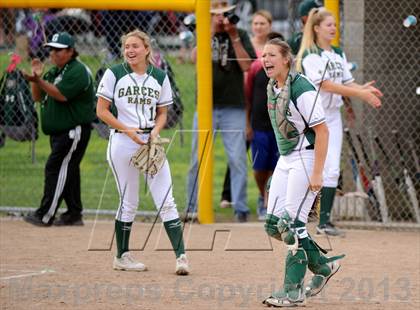 Thumbnail 3 in Tulare Western @ Garces (CIF CS Division 2 Quarterfinal) photogallery.