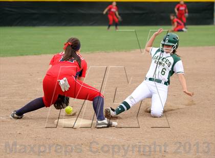 Thumbnail 2 in Tulare Western @ Garces (CIF CS Division 2 Quarterfinal) photogallery.