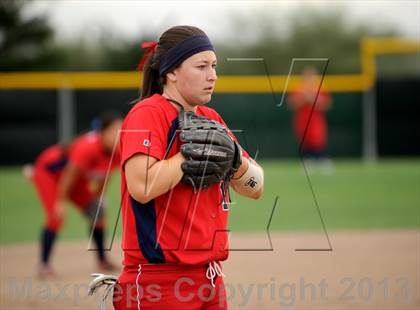 Thumbnail 3 in Tulare Western @ Garces (CIF CS Division 2 Quarterfinal) photogallery.