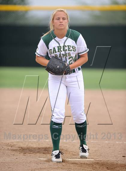 Thumbnail 1 in Tulare Western @ Garces (CIF CS Division 2 Quarterfinal) photogallery.